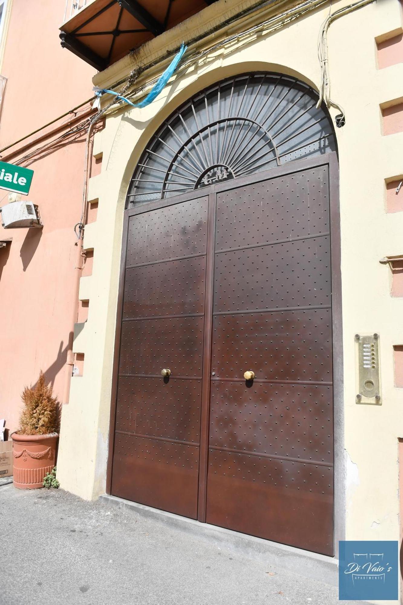 Di Vaio'S Apartments Naples Exterior photo