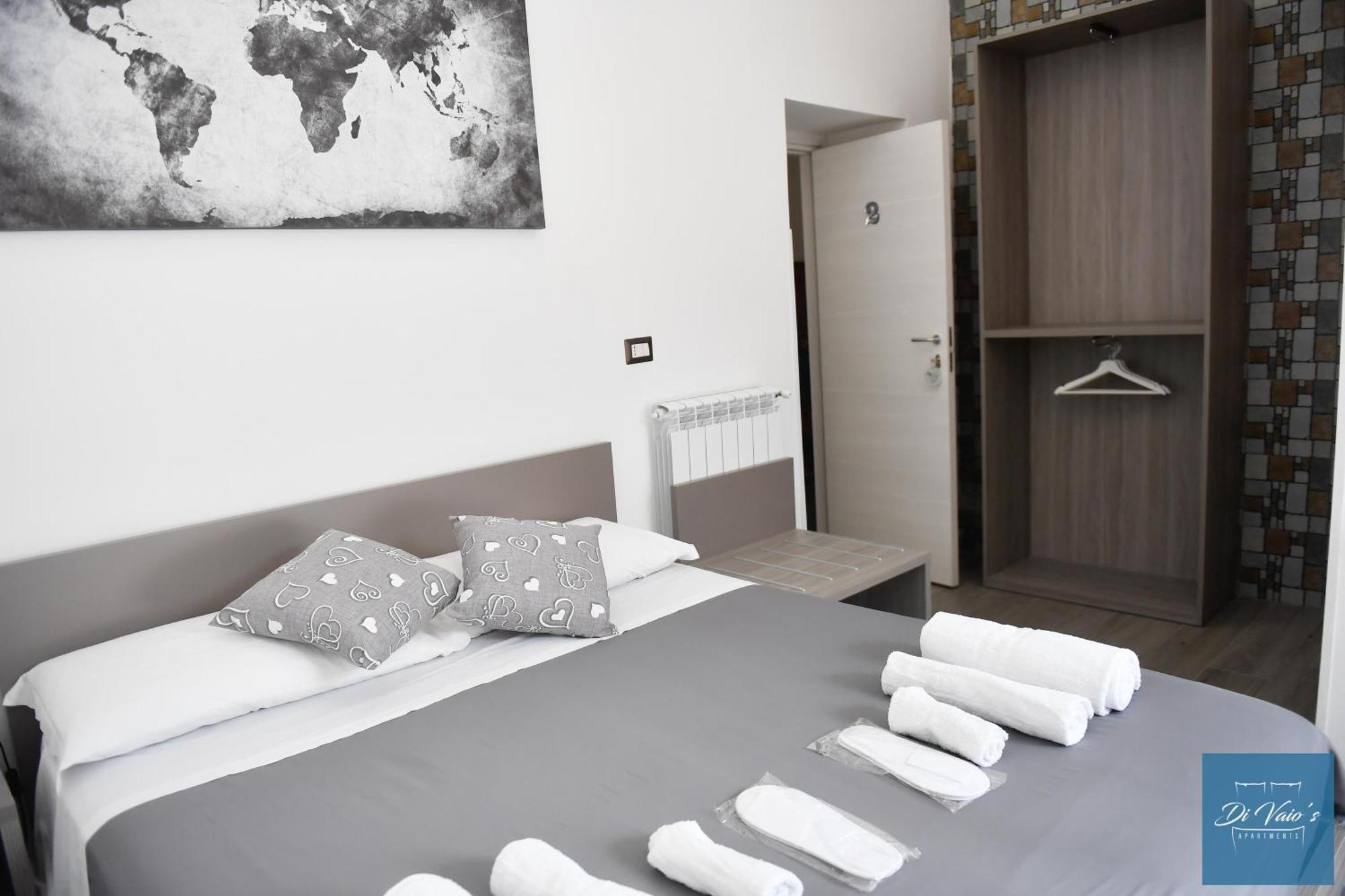 Di Vaio'S Apartments Naples Exterior photo