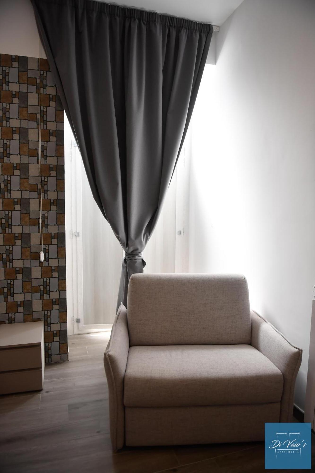 Di Vaio'S Apartments Naples Exterior photo